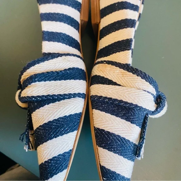 GIANNI BINI Blue White Nautical Stripe Canvas Pointy Toe Bow Flats - Picture 10 of 10